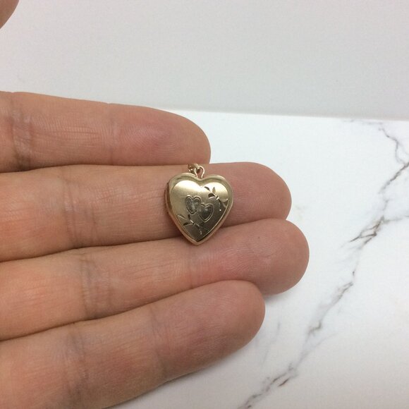 Ladies 14k Yellow Real Gold Heart opening Locket Charm Pendant 2.40 grams - Picture 5 of 9